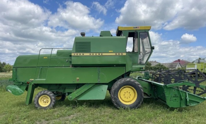 John Deere 965