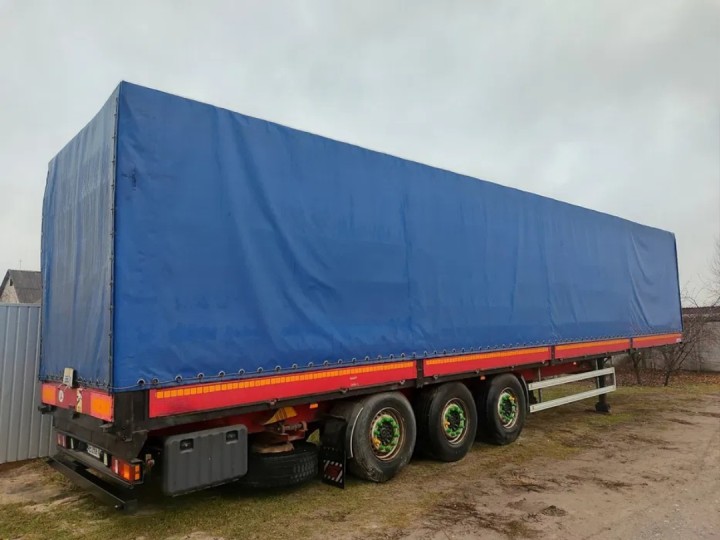 curtain side semi-trailer