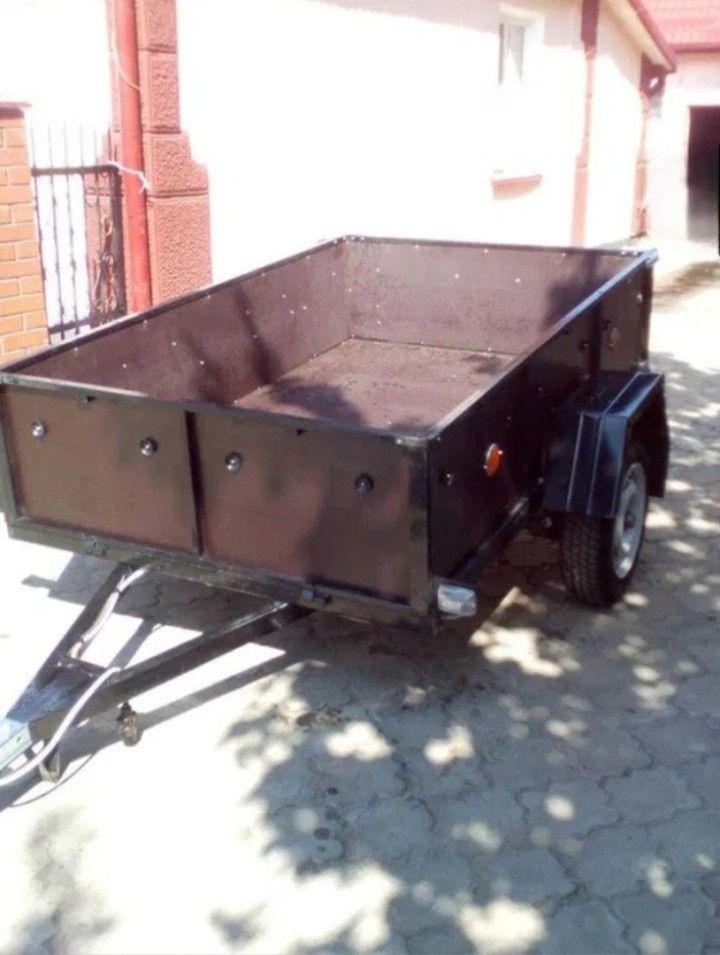 Light trailer 2.06×1.31 m with a volume of up to 1.1 m³