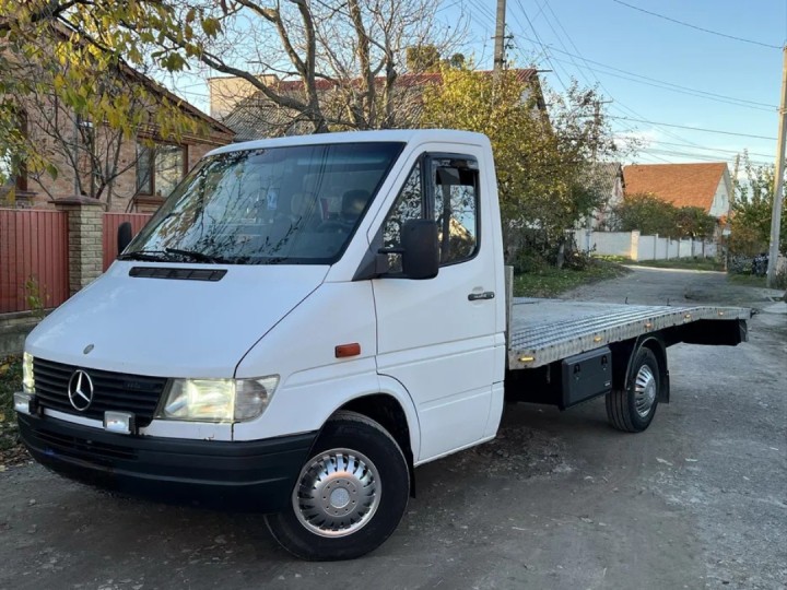 Mercedes-Benz Sprinter