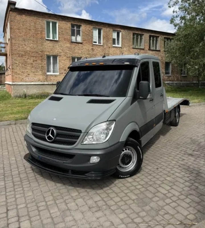 Mercedes-Benz Sprinter 319